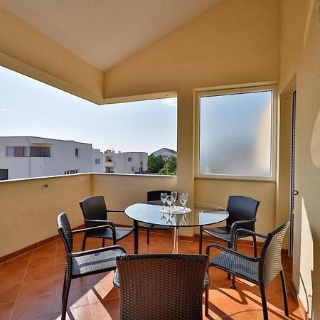 Apartamento Smiley 2 Novalja Exterior foto